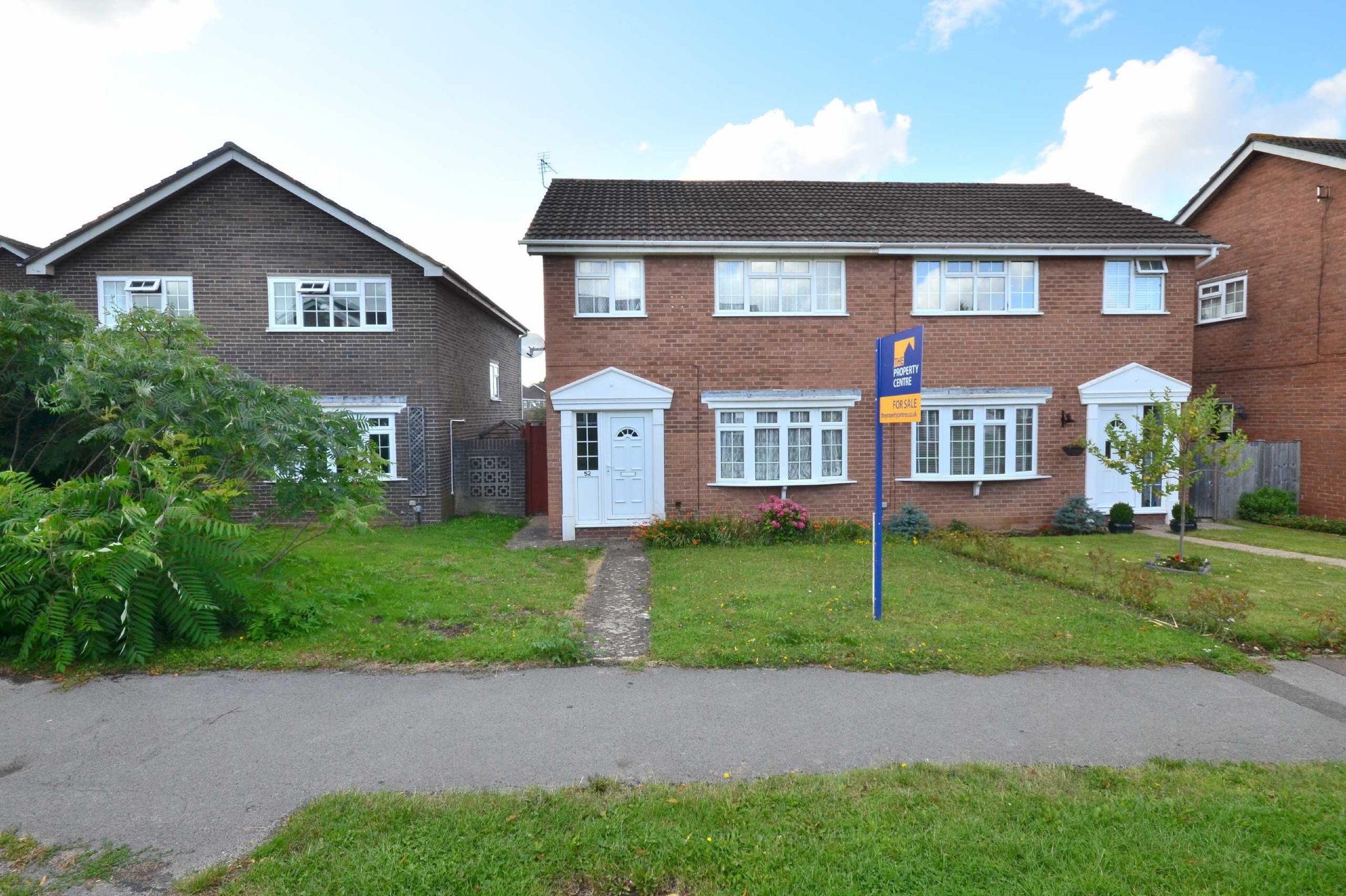 3 bed semidetached house for sale in Eagle Way, Abbeydale, Gloucester