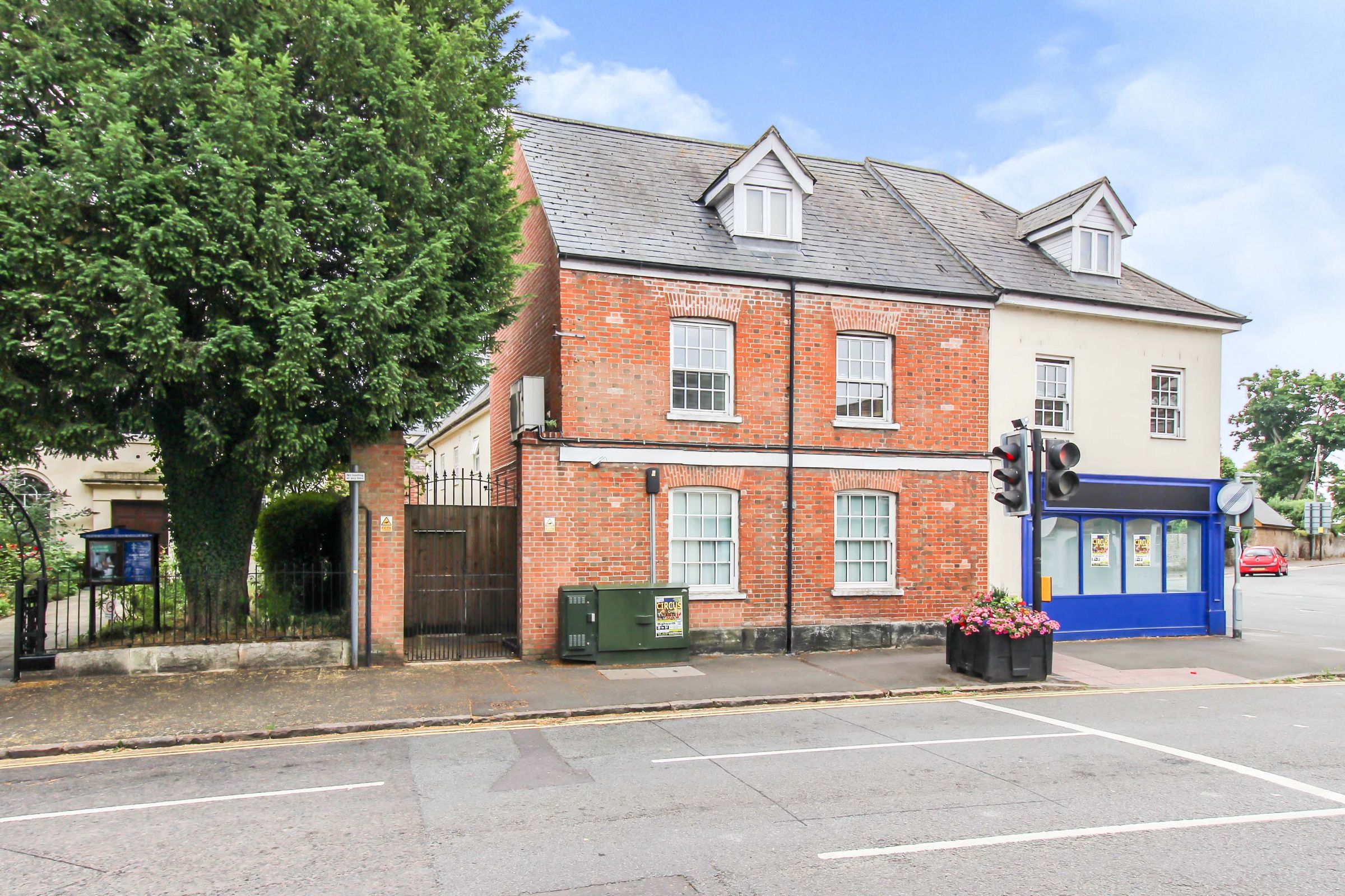 2 bed flat to rent in High Street, Highworth, Swindon SN6 Zoopla