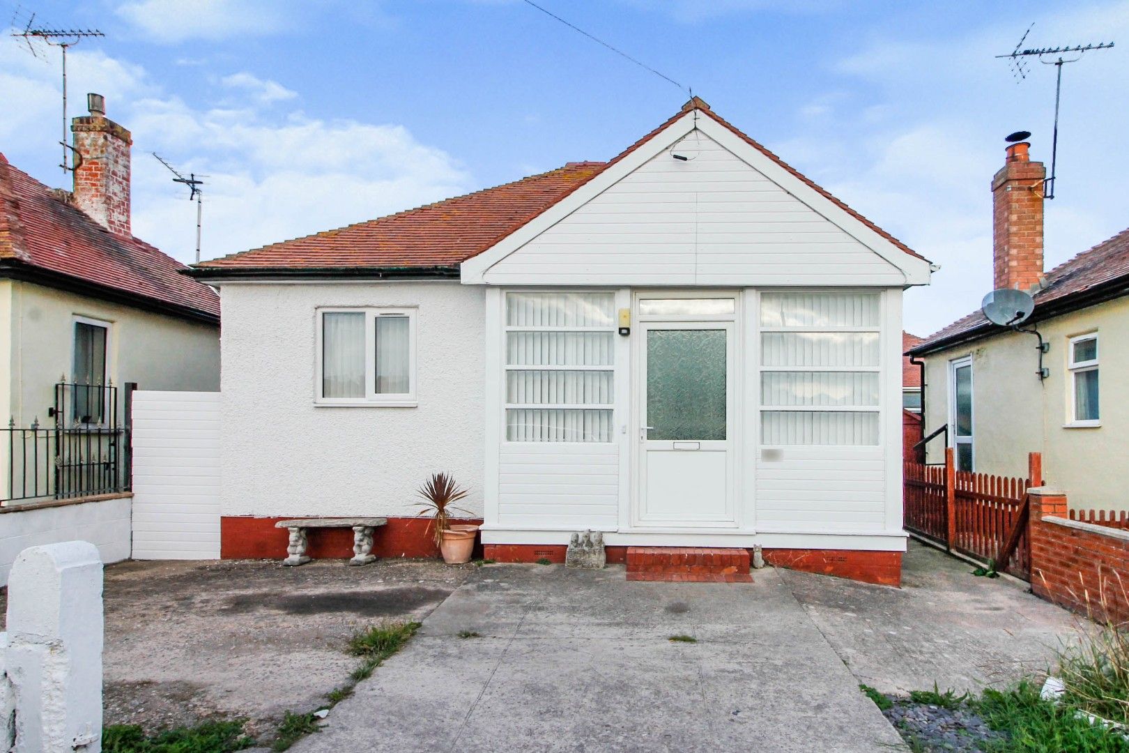 2 bed bungalow for sale in Woodside Avenue, Kinmel Bay, Rhyl LL18 Zoopla