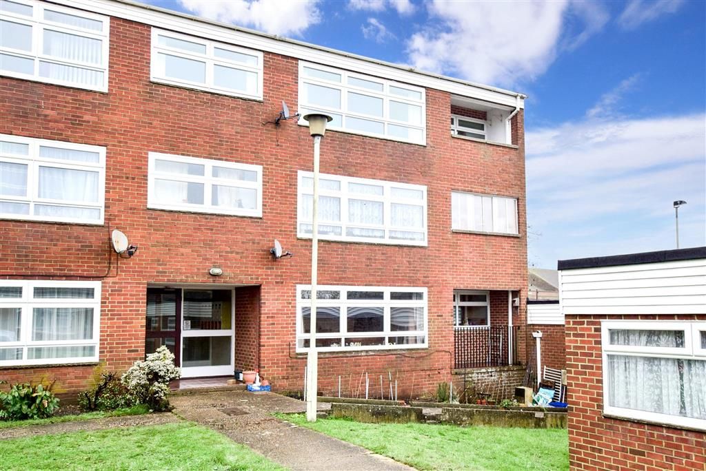 Vicarage Lane, Ashford, Kent TN23  