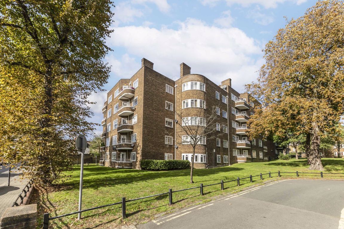 2 bed flat for sale in Balham Hill, London SW12 Zoopla