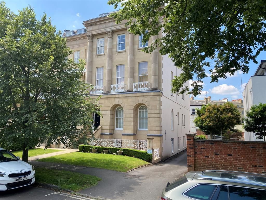 Queens Parade, Montpellier, Cheltenham GL50  