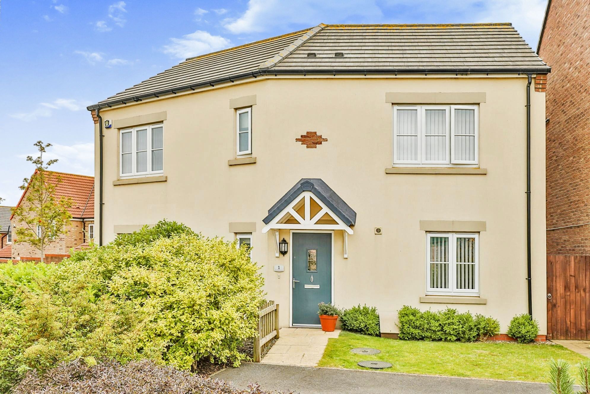 4 bed detached house for sale in The Boulevard, Scarborough YO11 Zoopla