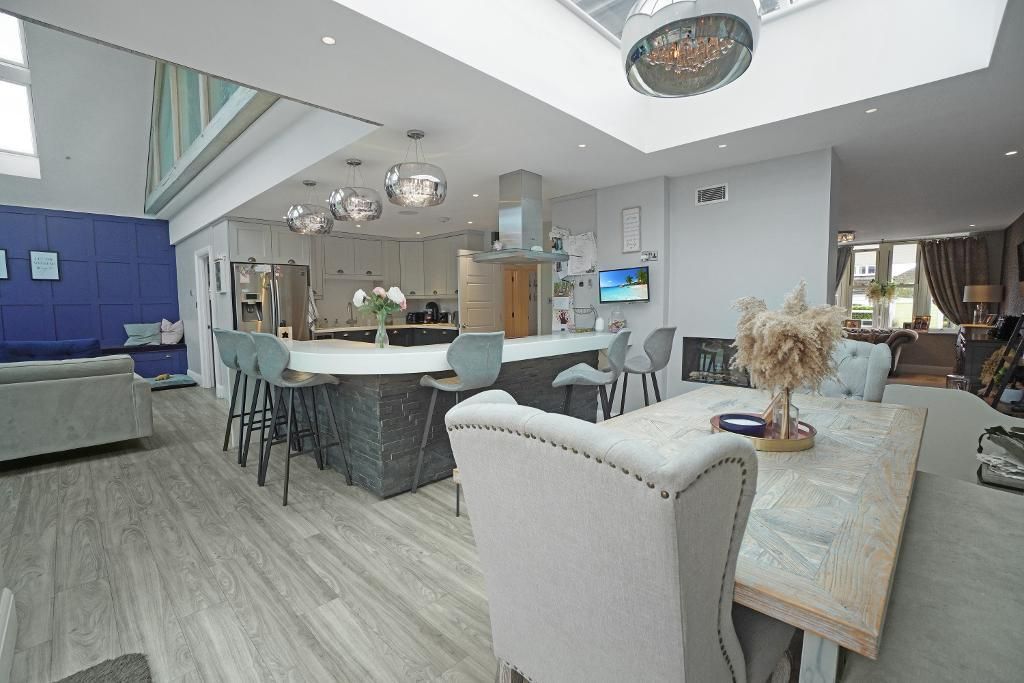 5 bed detached house for sale in Branksome Avenue, Stanford Le Hope