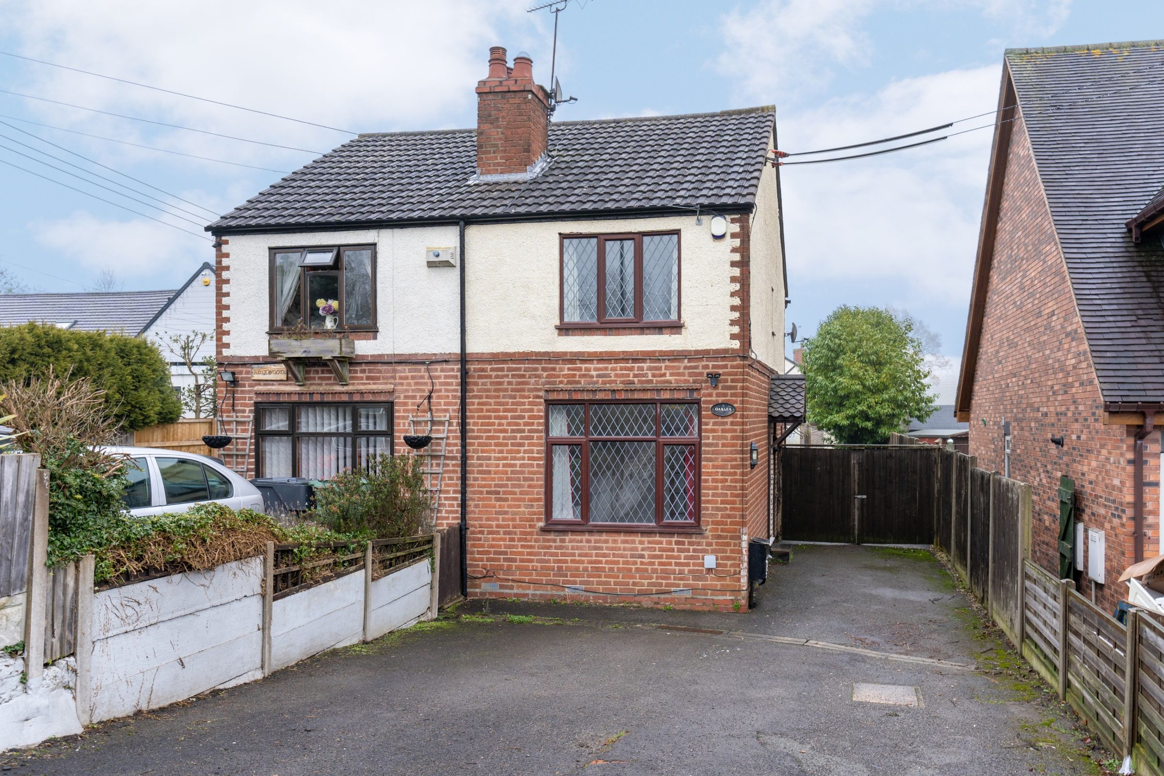 2 bed semidetached house for sale in Redditch Road, Alvechurch B48