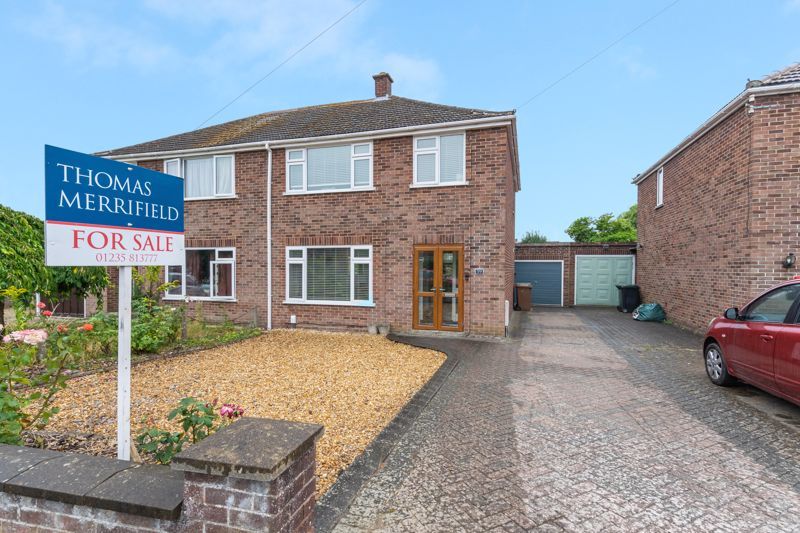 3 bed semidetached house for sale in Oxford Crescent, Didcot OX11 Zoopla