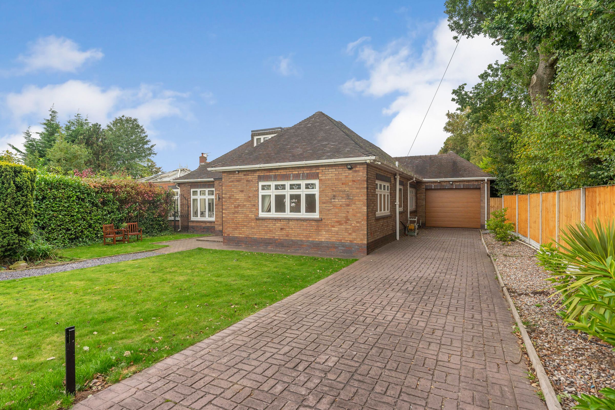 3 bed bungalow for sale in Hall Lane, Cronton, Widnes WA8 Zoopla
