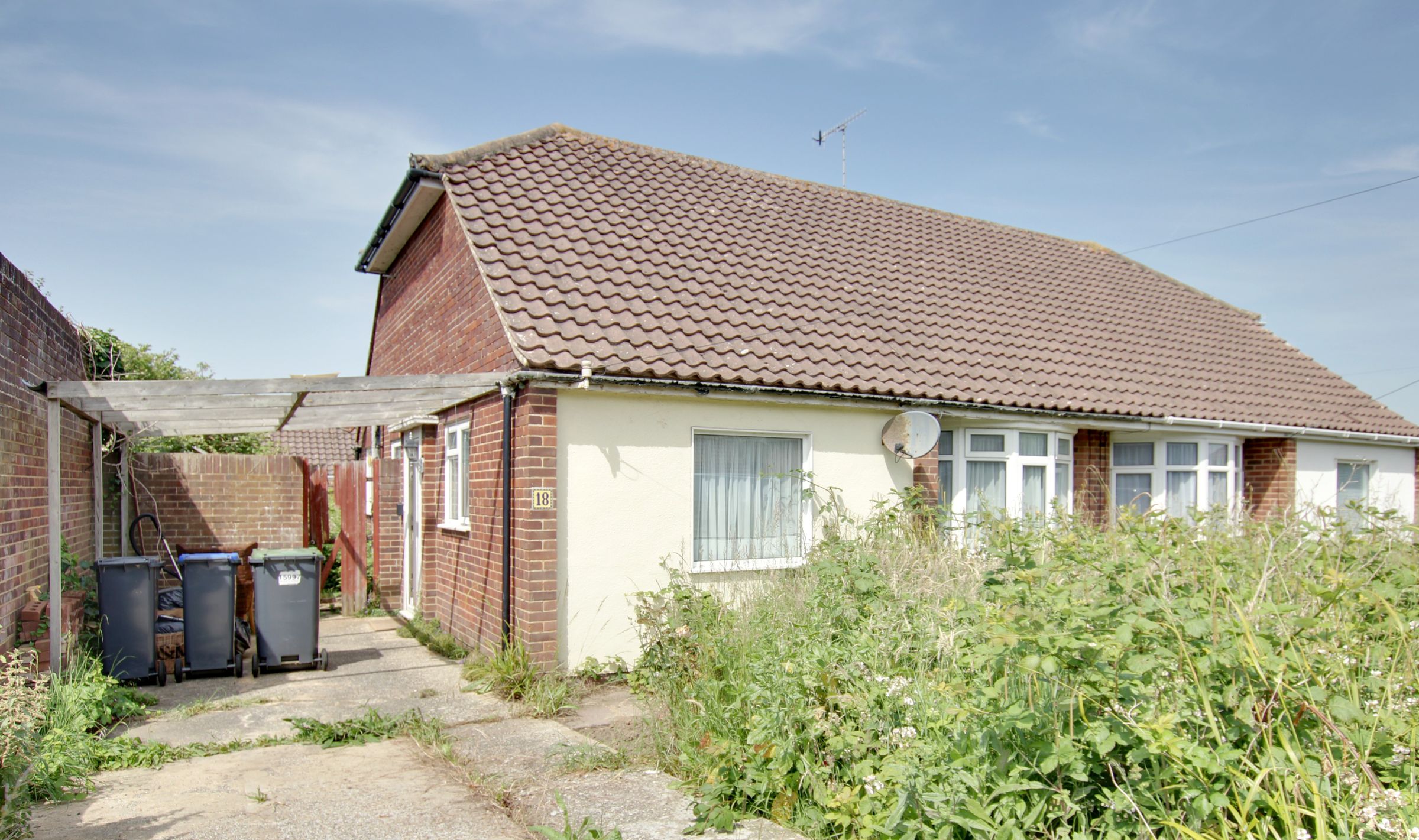 2 bed property for sale in Sackville Crescent, Broadwater, Worthing
