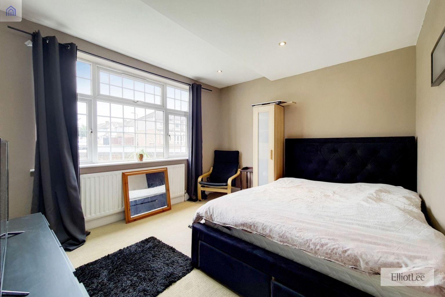 5 bed semidetached house for sale in Middleton Avenue, Greenford UB6