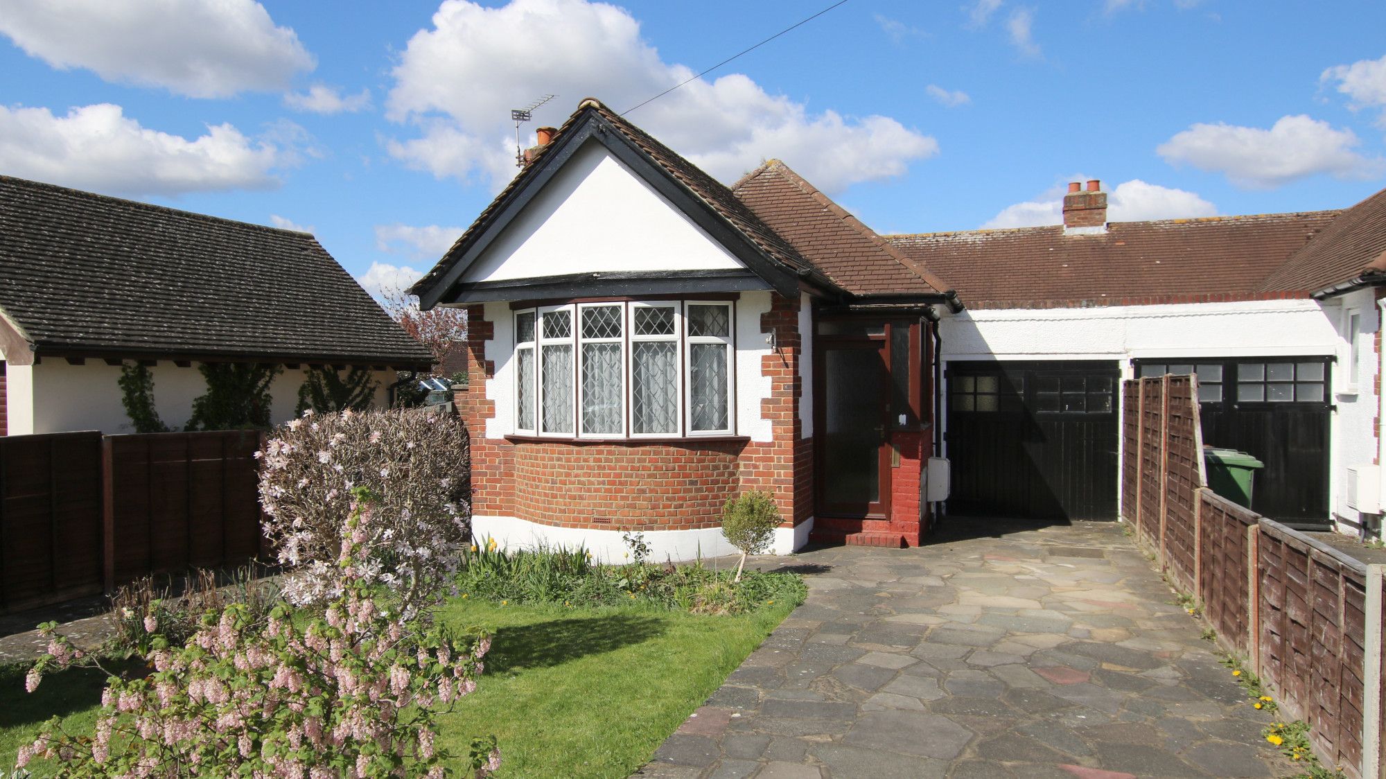 2 bed bungalow for sale in Highfield Drive, Ewell KT19 Zoopla