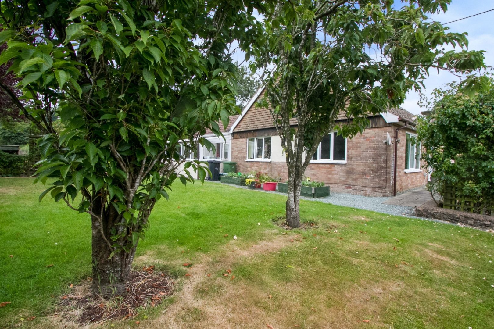 4 bed bungalow for sale in New Radnor, Presteigne, Powys LD8 Zoopla