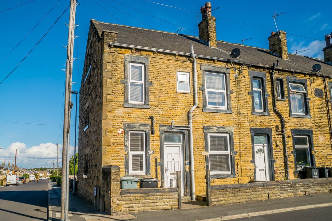 2 bed end terrace house for sale in Clough Street, Morley, Leeds LS27