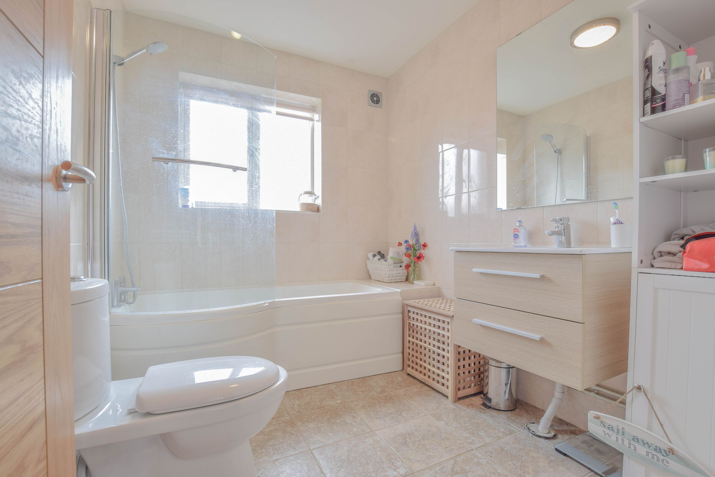 3 bed semidetached house to rent in Barclay Close, Hertford Heath