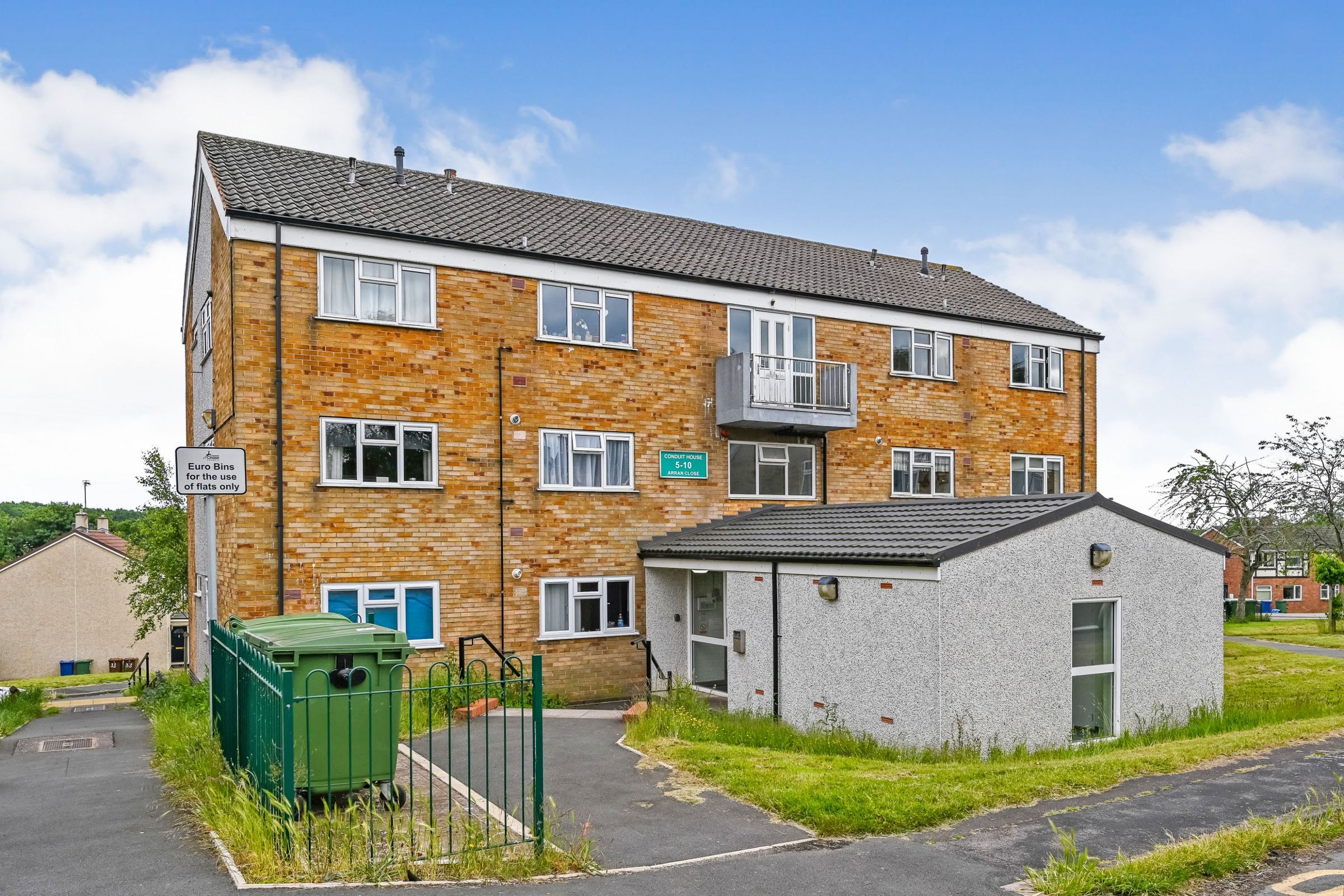 2 bed flat for sale in Arran Close, Chadsmoor, Cannock WS11 Zoopla