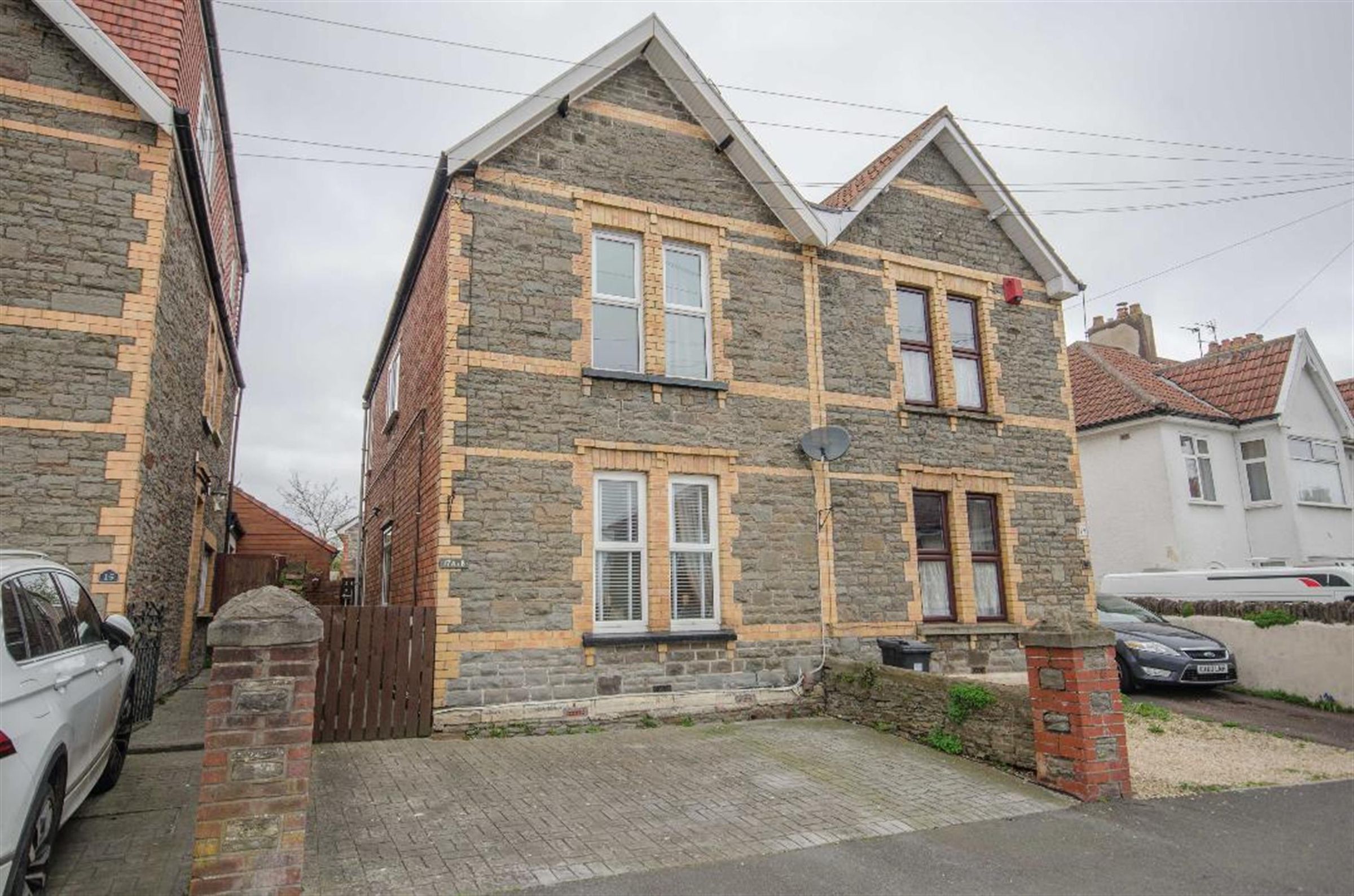 2 bed flat for sale in Buckingham Place, Downend, Bristol BS16 Zoopla