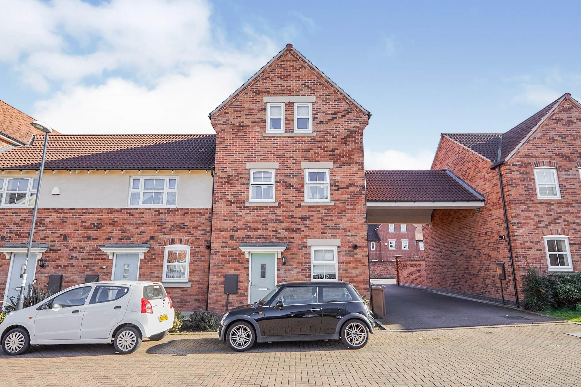 4 bed property to rent in Queensbury Park Drive, Shelton Lock, Derby