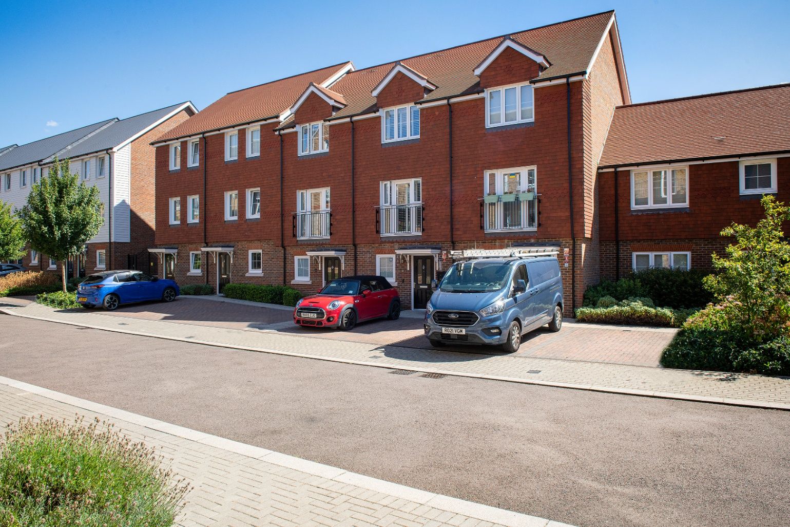3 bed terraced house for sale in Nicholson Road, Dunton Green