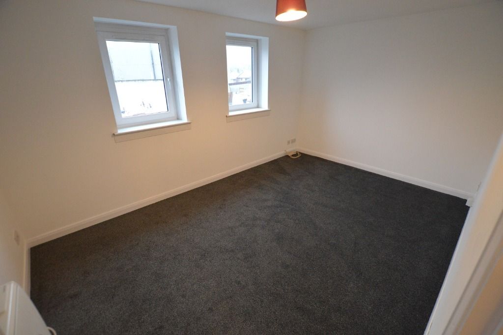 2 bed flat to rent in Hill Street, Inverkeithing KY11 Zoopla