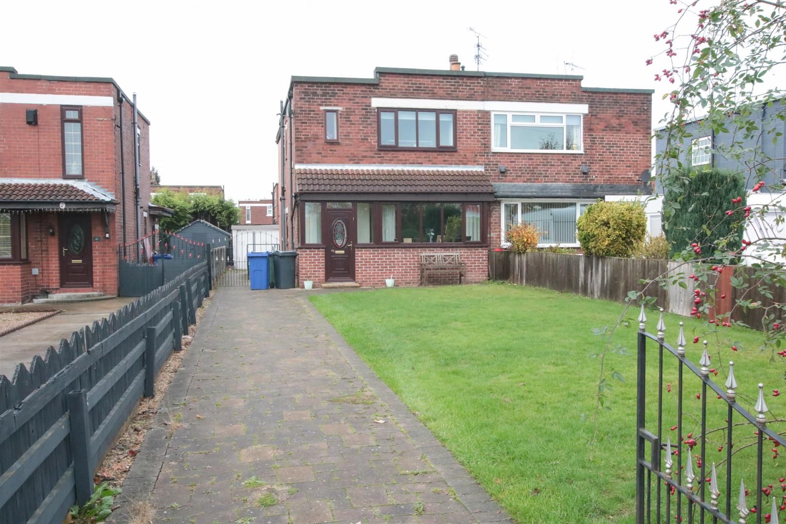 3 bed semidetached house for sale in York Road, Scawsby, Doncaster DN5