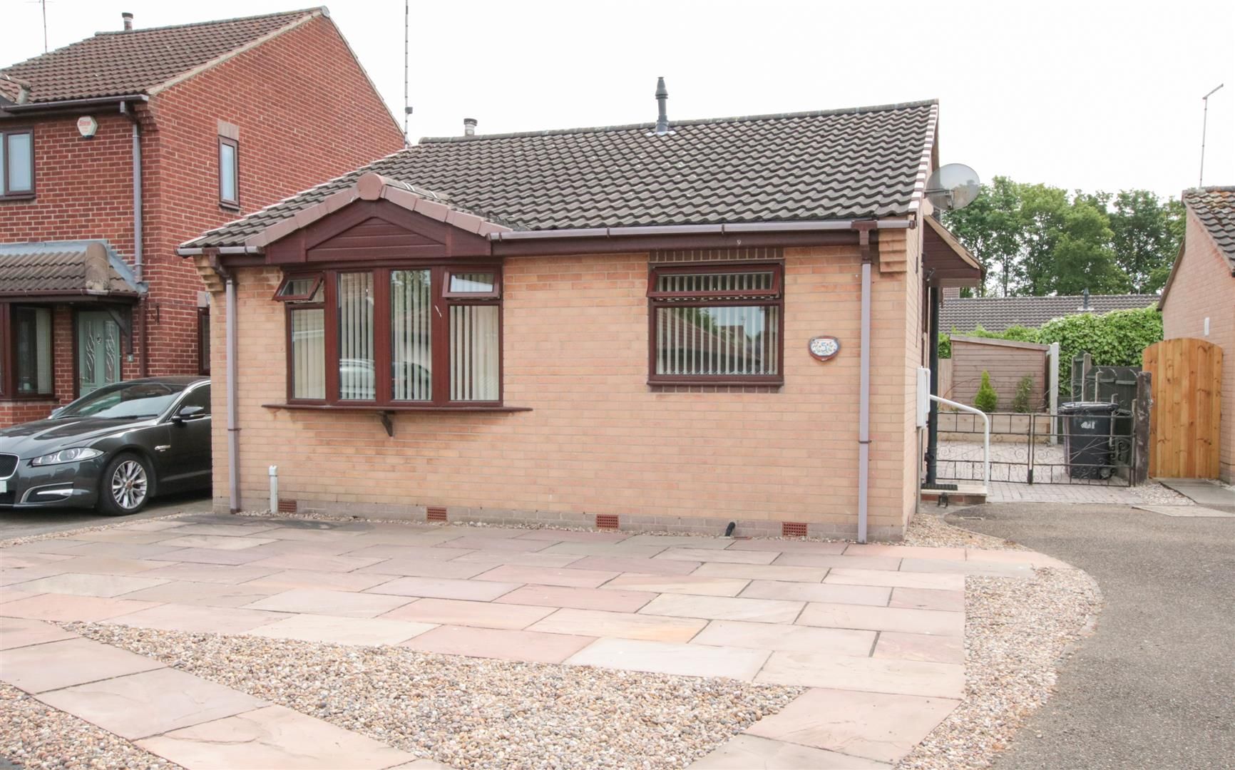 2 bed detached bungalow for sale in Pasture Close, Armthorpe, Doncaster