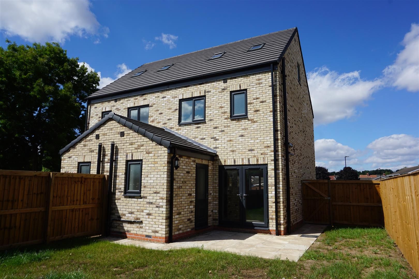 3 bed property for sale in Repton Road, Skellow, Doncaster DN6 Zoopla