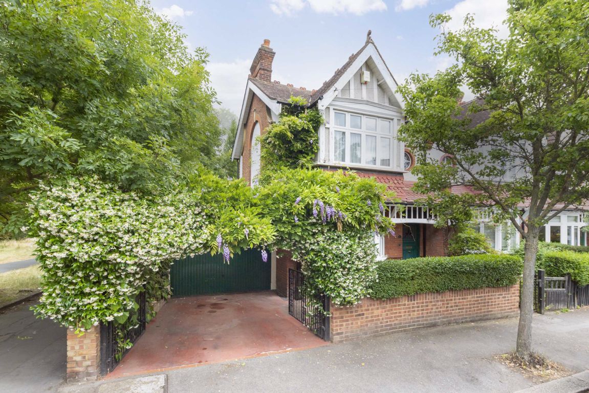 3 bed semidetached house for sale in Quintin Avenue, London SW20 Zoopla