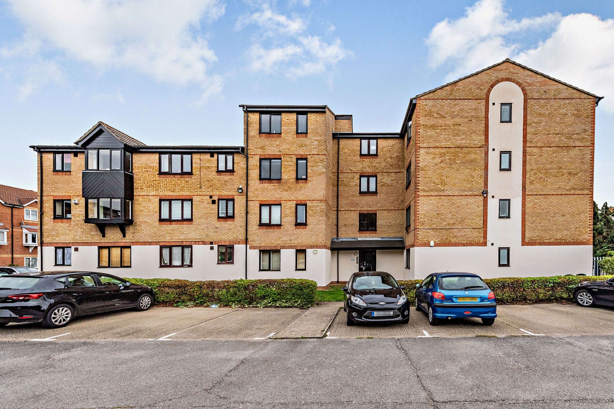 Studio for sale in Linwood Crescent, Enfield EN1 Zoopla