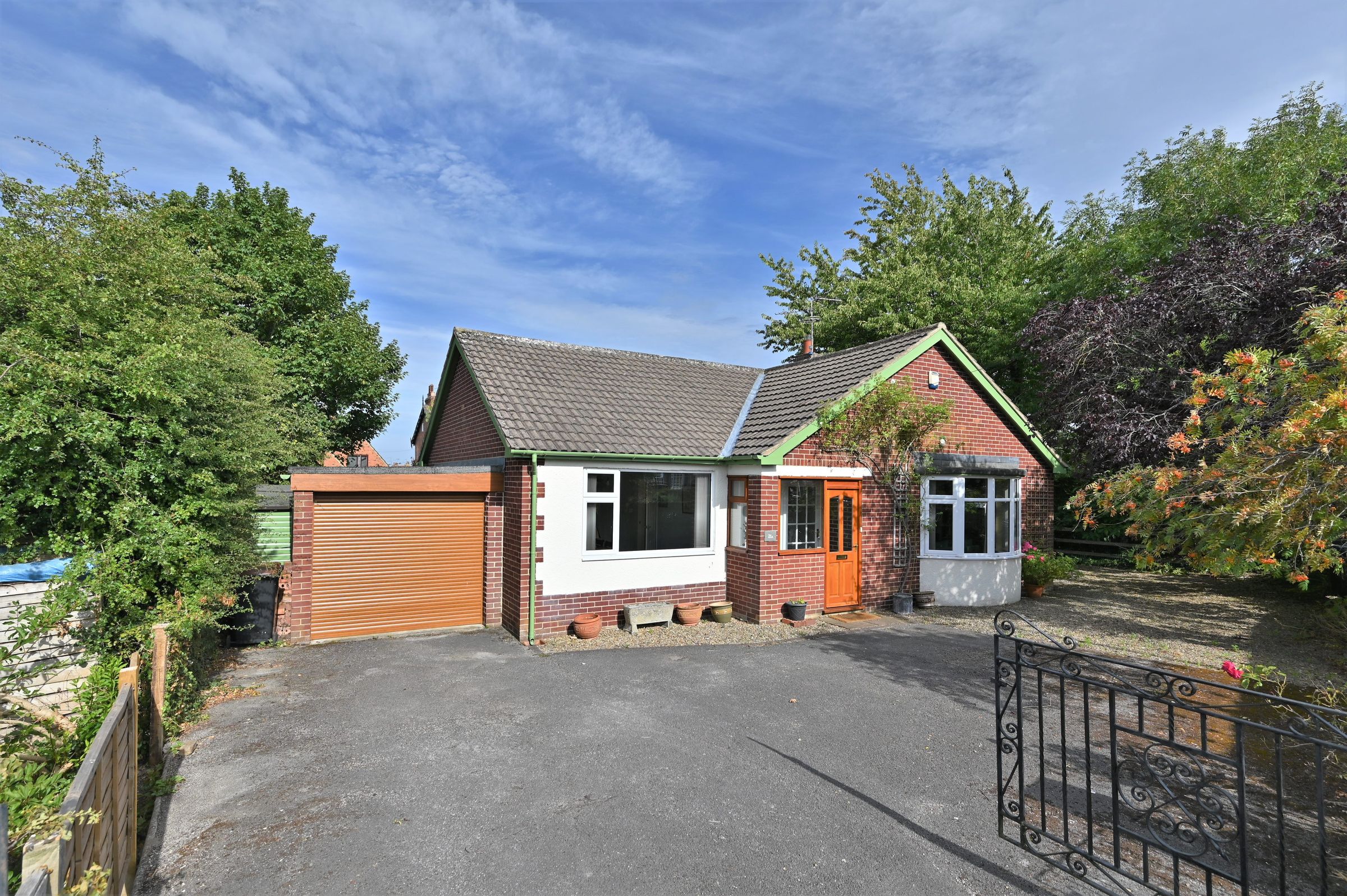 3 bed detached bungalow for sale in Whitcliffe Crescent, Ripon HG4 Zoopla
