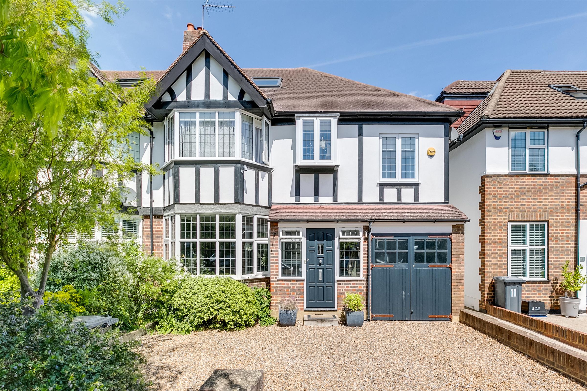 4 bed semidetached house for sale in Wellesley Road, Twickenham TW2