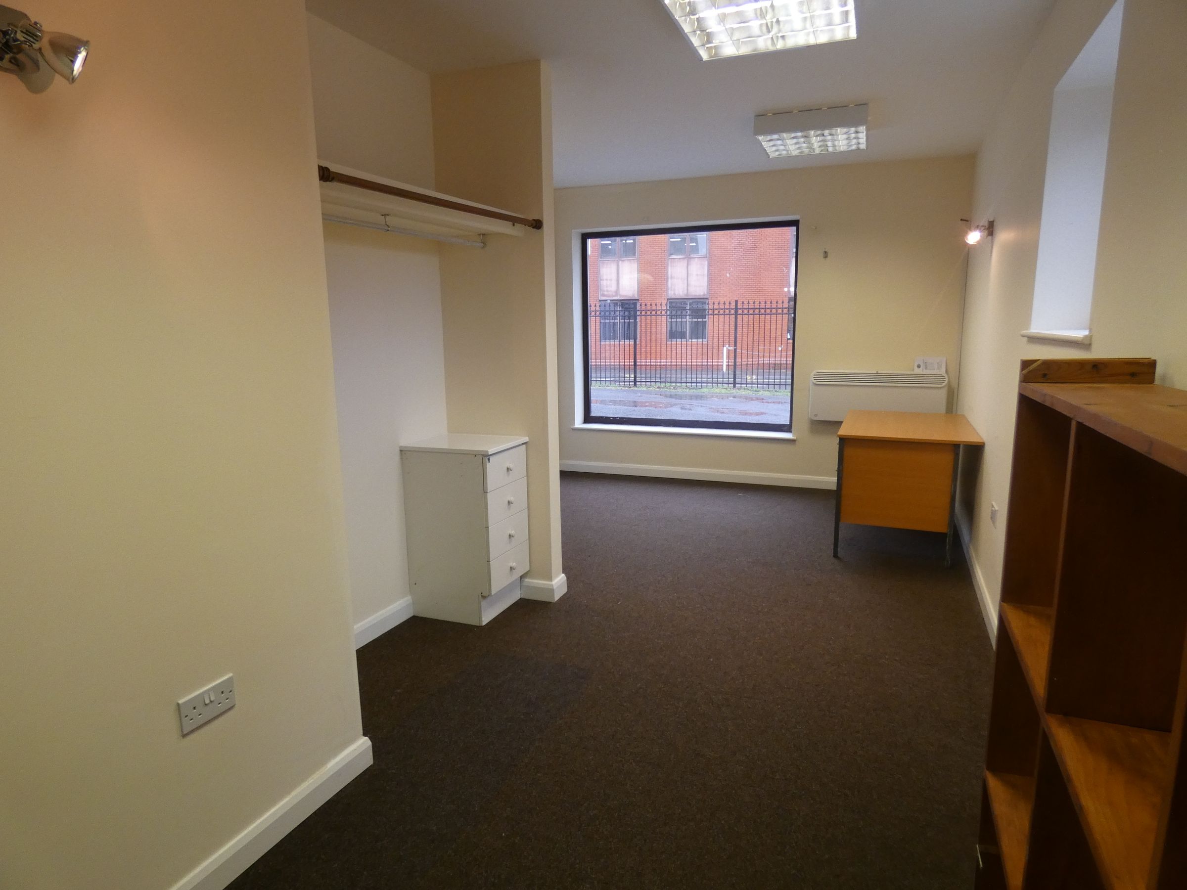 Studio to rent in Victoria Road, Farnborough, Hampshire GU14 Zoopla