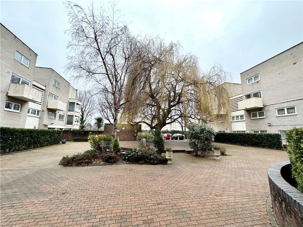 4 bed flat for sale in Bloomsbury Close, London W5 Zoopla