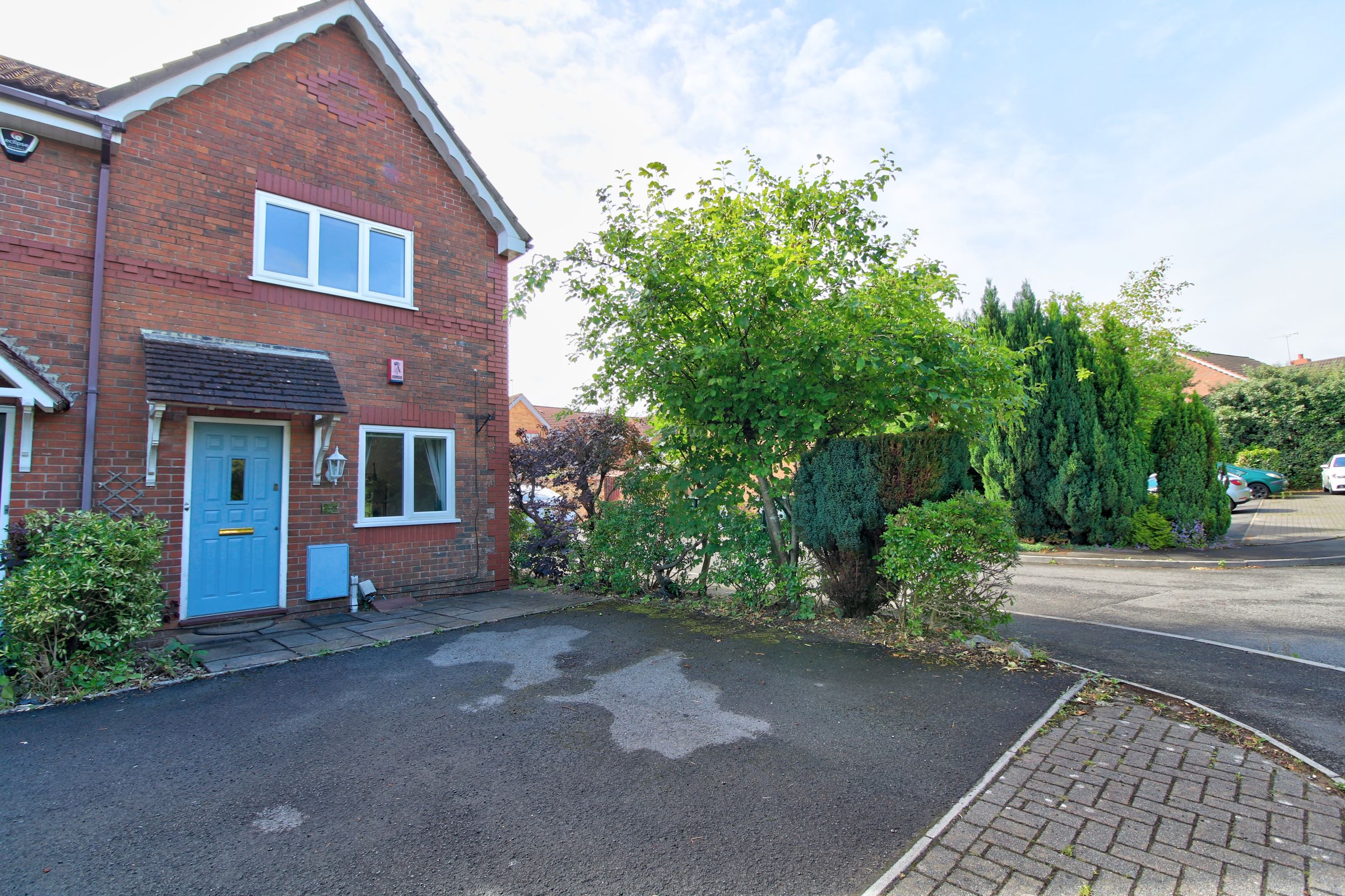 2 bed end terrace house for sale in Cressfield Drive, Pontprennau