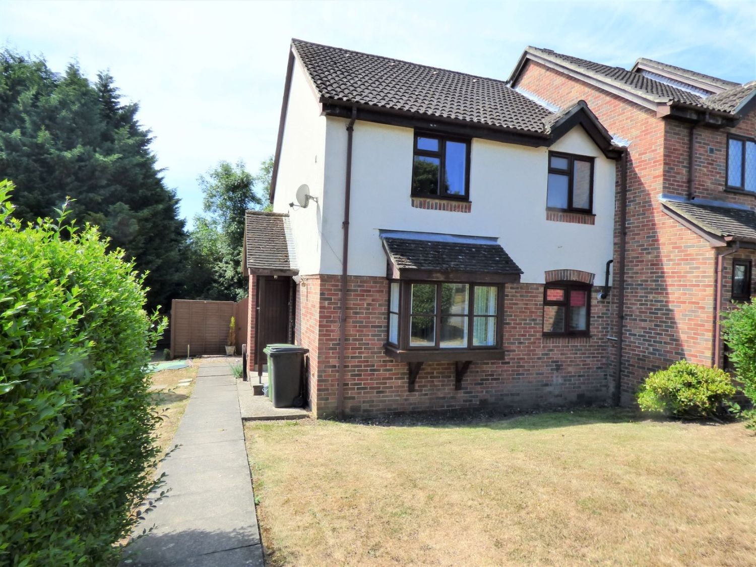 1 bed terraced house for sale in Teazlewood Park, Leatherhead KT22 Zoopla
