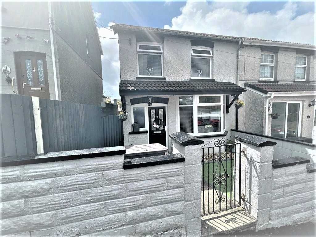 3 bed terraced house for sale in Meadow Street, Gilfach Goch, Porth