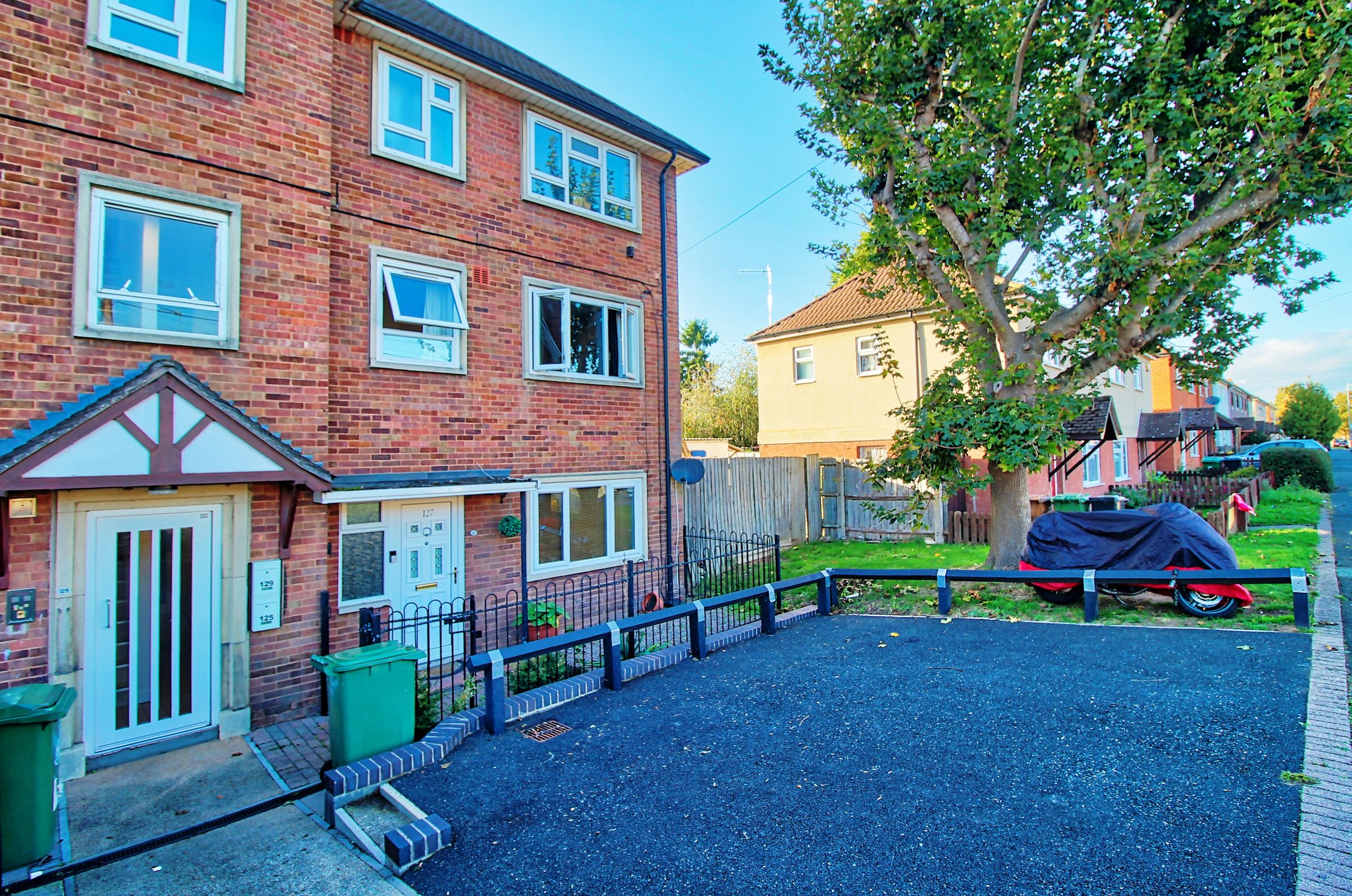 3 bed for sale in Drake Avenue, Worcester WR2 Zoopla