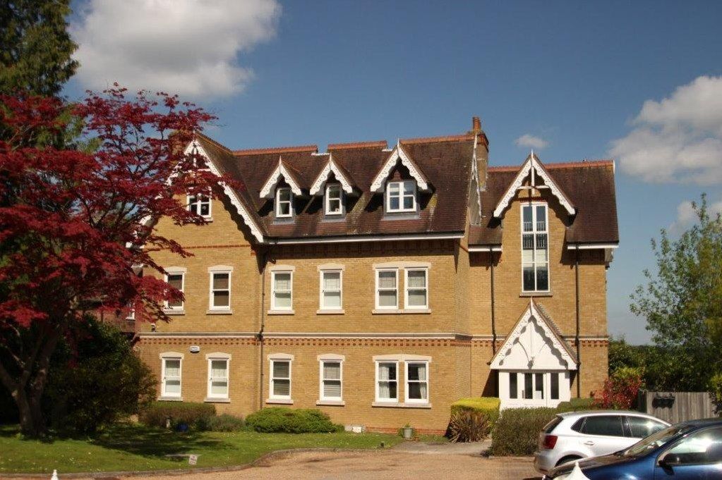 32 Broadwater Down, Tunbridge Wells TN2  