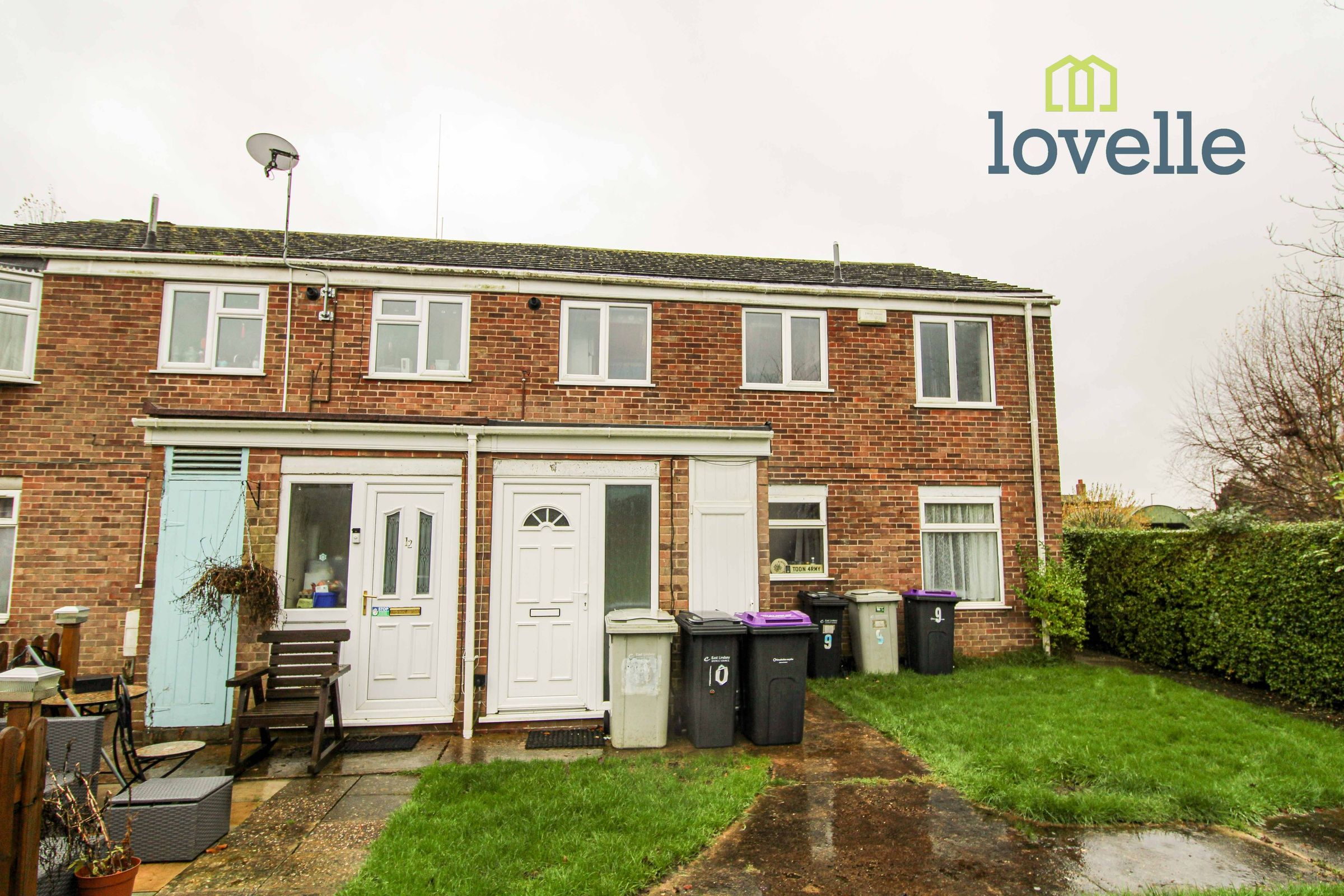 2 bed flat for sale in Beverley Close, HoltonLeClay DN36 Zoopla