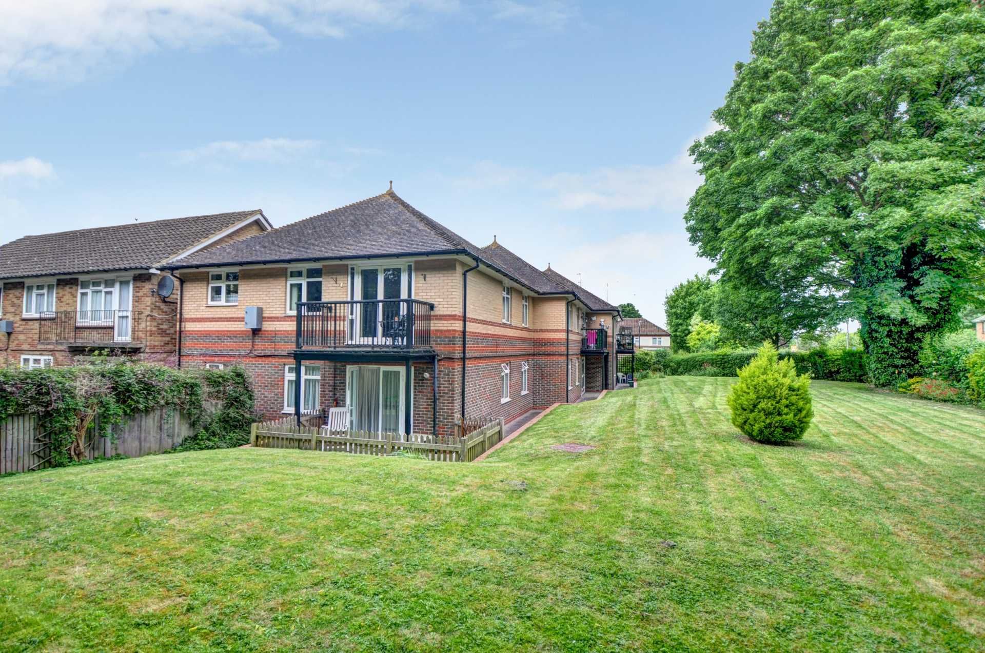 2 bed flat for sale in Longwick Road, Princes Risborough HP27 Zoopla