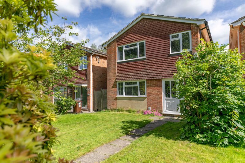 3 bed detached house for sale in Freshfield Bank, Forest Row RH18 Zoopla