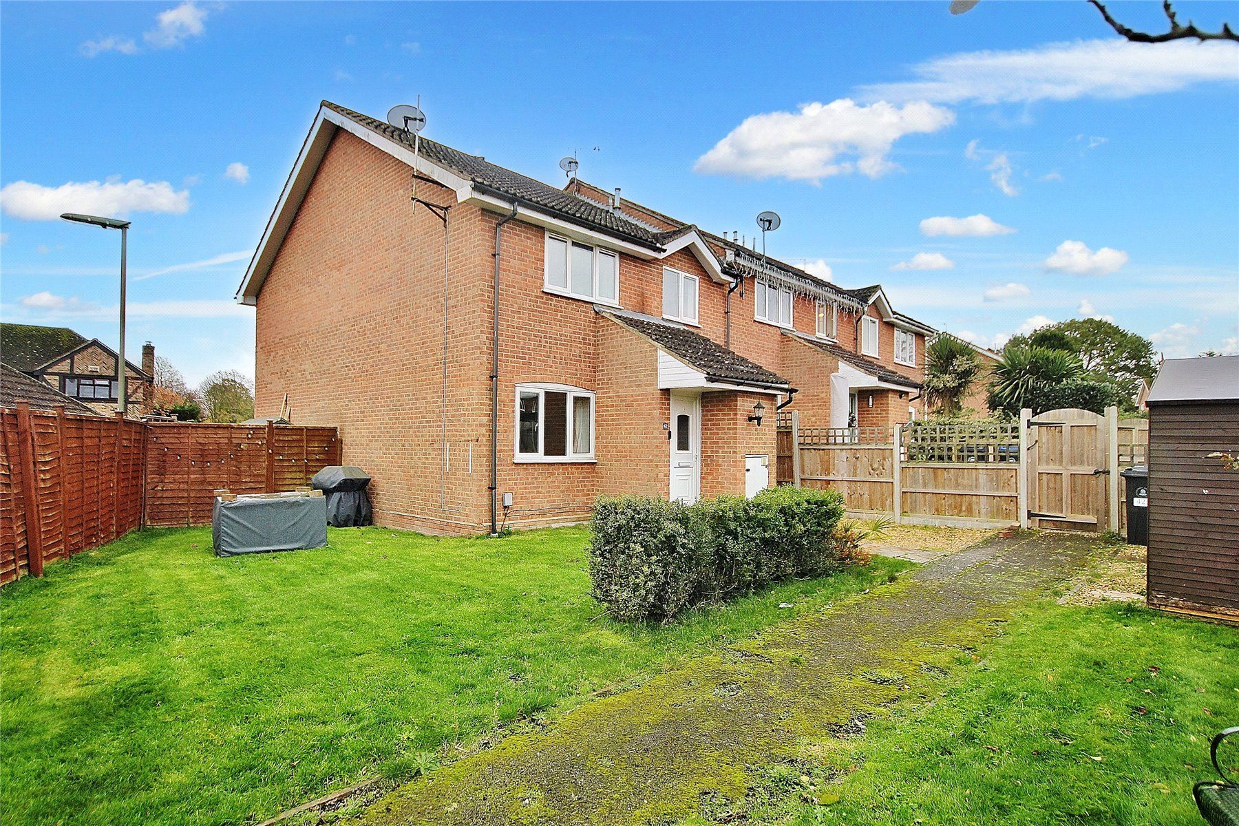 2 bed end terrace house for sale in Bisley, Woking, Surrey GU24 Zoopla