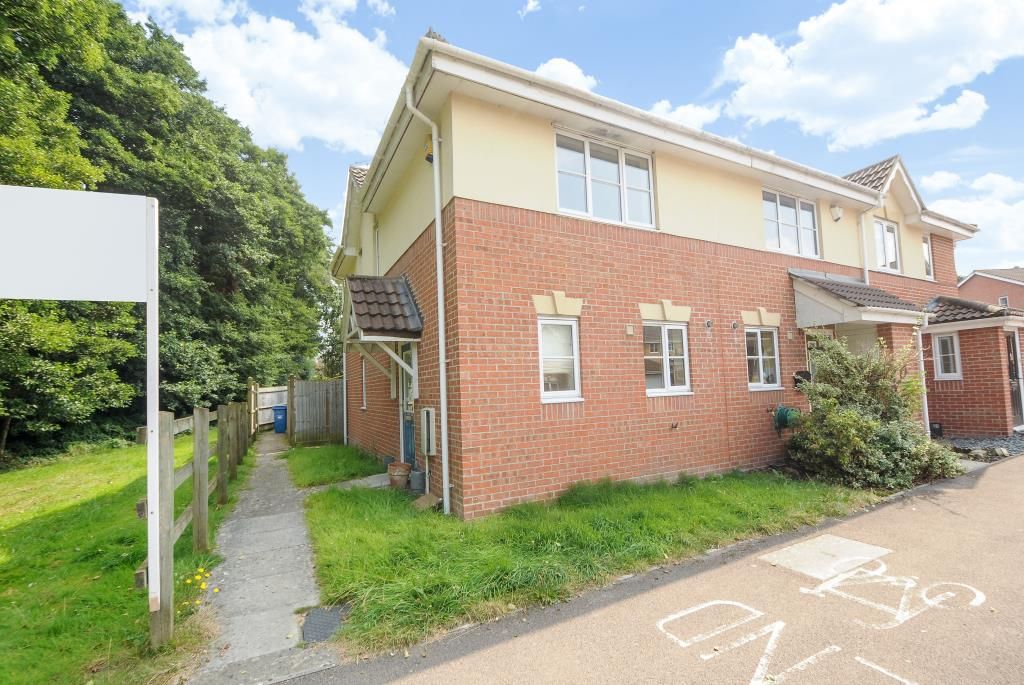 2 bed end terrace house to rent in Fitzroy Close, Bracknell RG12 Zoopla