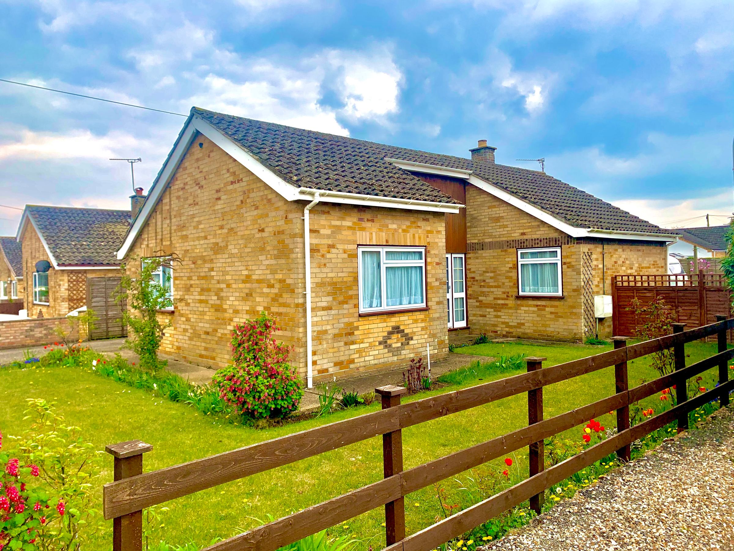 3 bed bungalow to rent in Greenhoe Place, Swaffham PE37 Zoopla