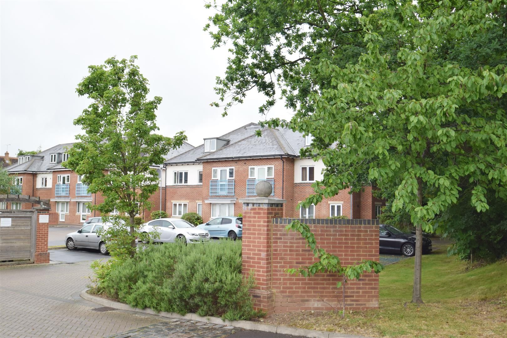 2 bed flat to rent in Marshland Square, Emmer Green, Reading RG4 Zoopla