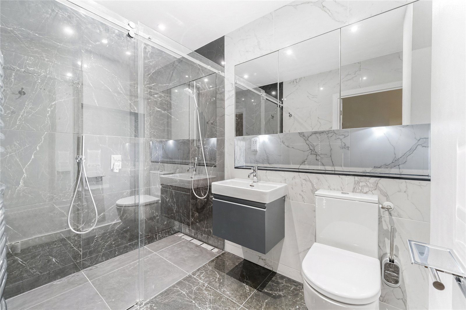 1 bed flat to rent in Luminosity Court, 49 Drayton Green Road, West