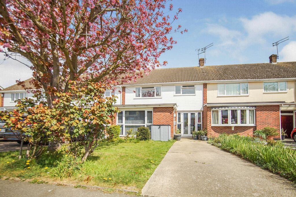 4 bed terraced house to rent in Long Brandocks, Writtle, Chelmsford CM1