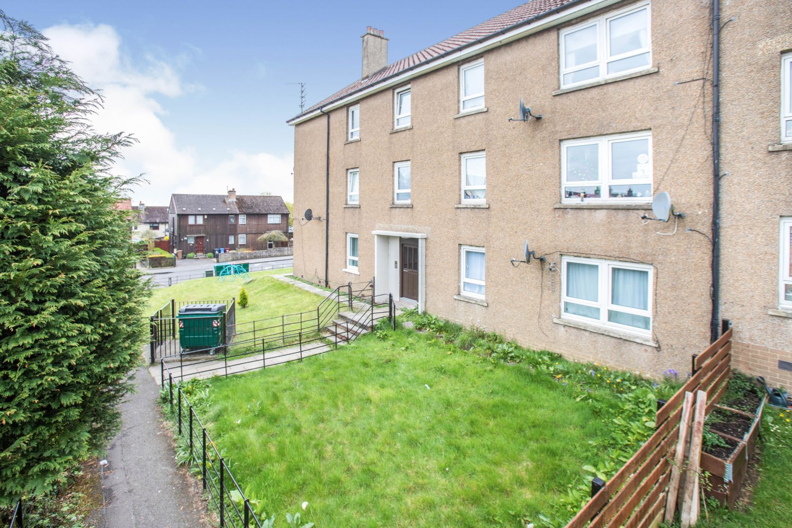 32 St. Nicholas Place, Dundee DD3  