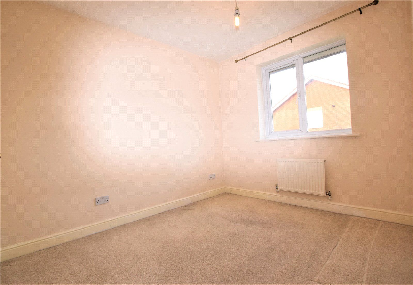 3 bed semidetached house to rent in Crosswaters Close, Wootton Fields