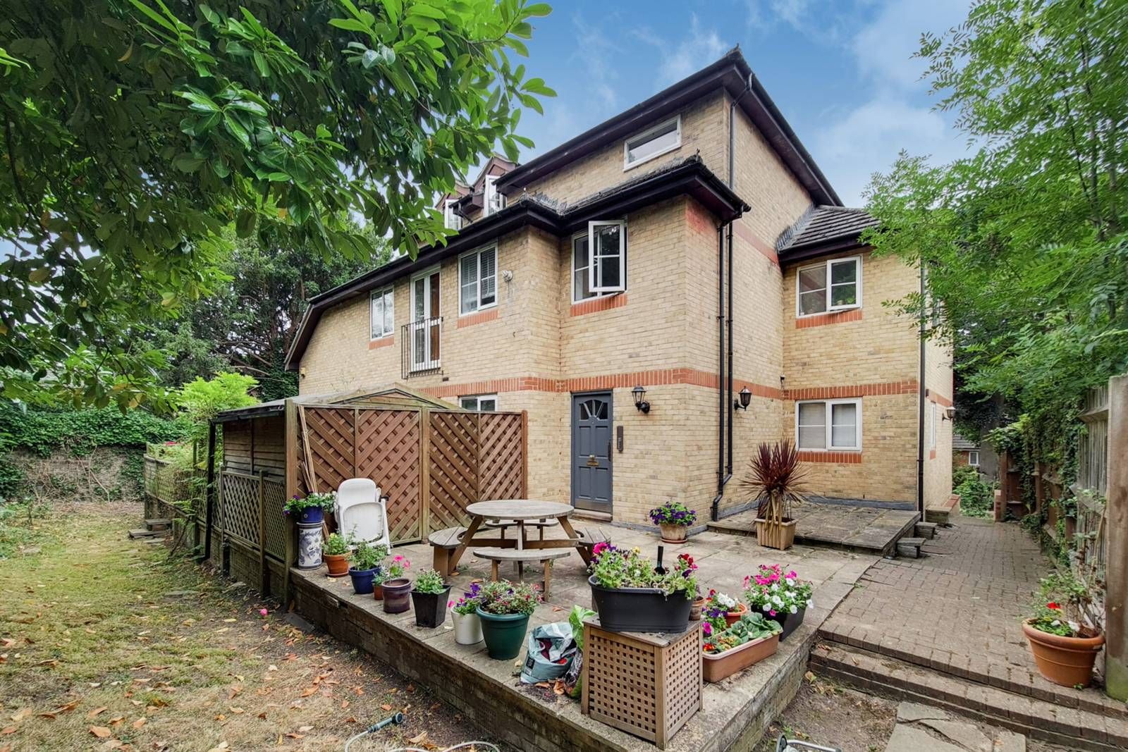 2 bed flat for sale in Stevens Close, Beckenham BR3 Zoopla