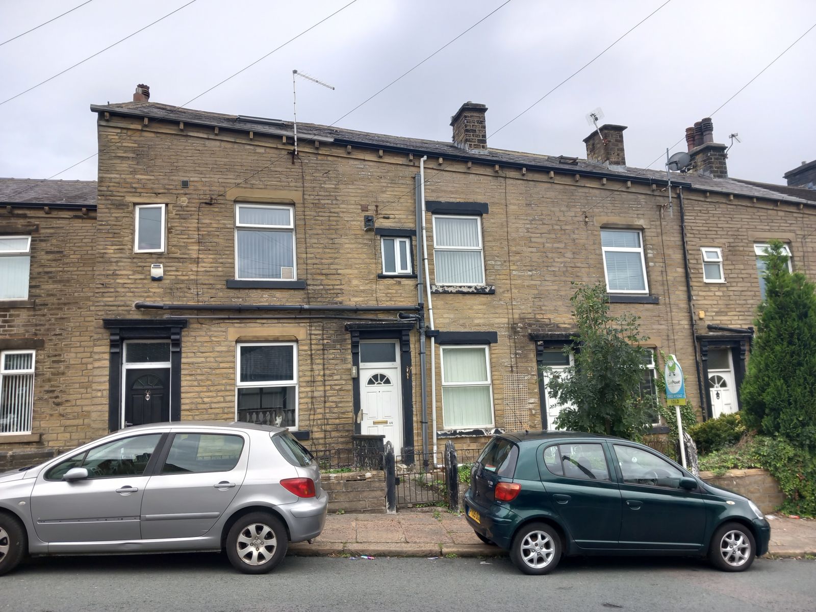 3 bed terraced house to rent in Stanley Road, Halifax HX1 Zoopla
