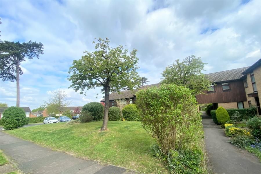 1 bed flat to rent in Inkerman Road, Knaphill, Woking GU21 Zoopla